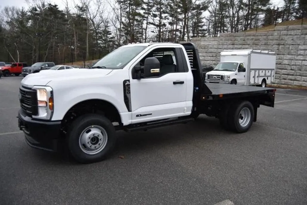 2024 Ford F-350 XL photo 1