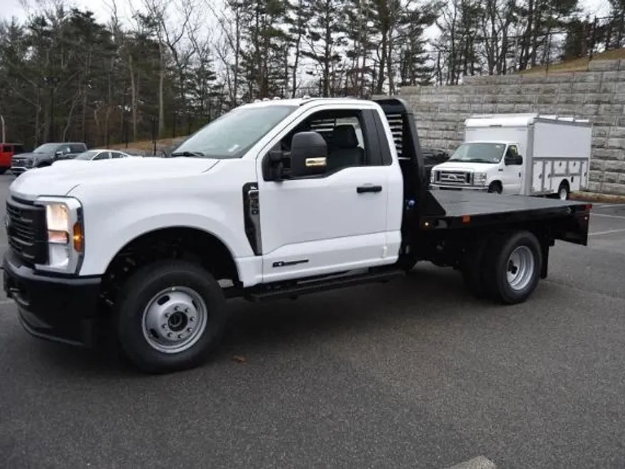 2024 Ford F-350 XL photo 1