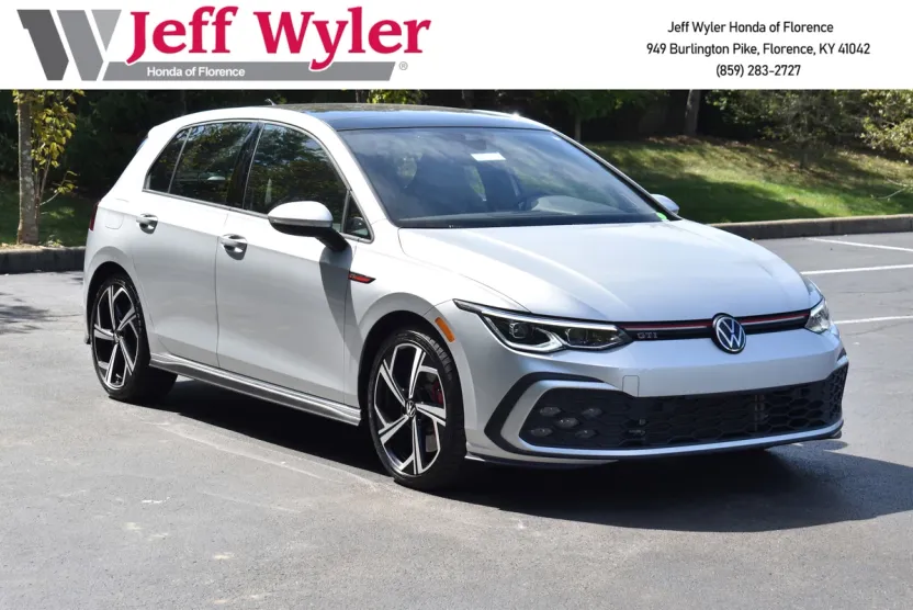 2024 Volkswagen Golf GTI SE photo 1