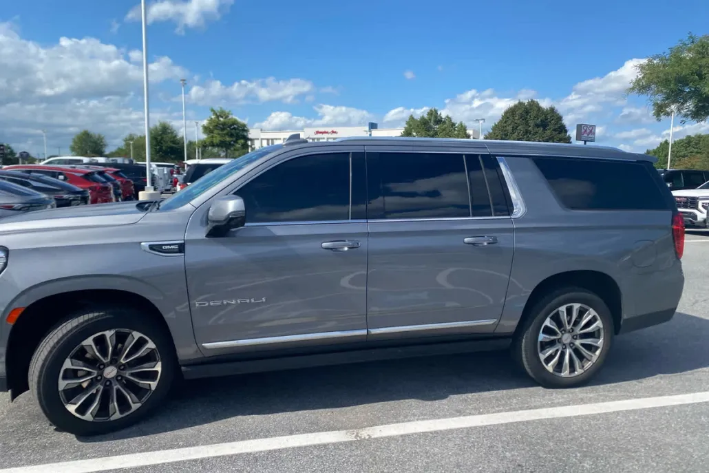 2021 Gmc Yukon XL Denali photo 1
