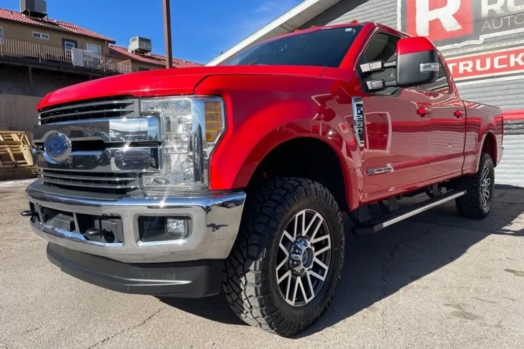 2017 Ford F-250 Lariat photo 1