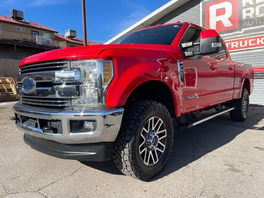 2017 Ford F-250 Lariat photo 1