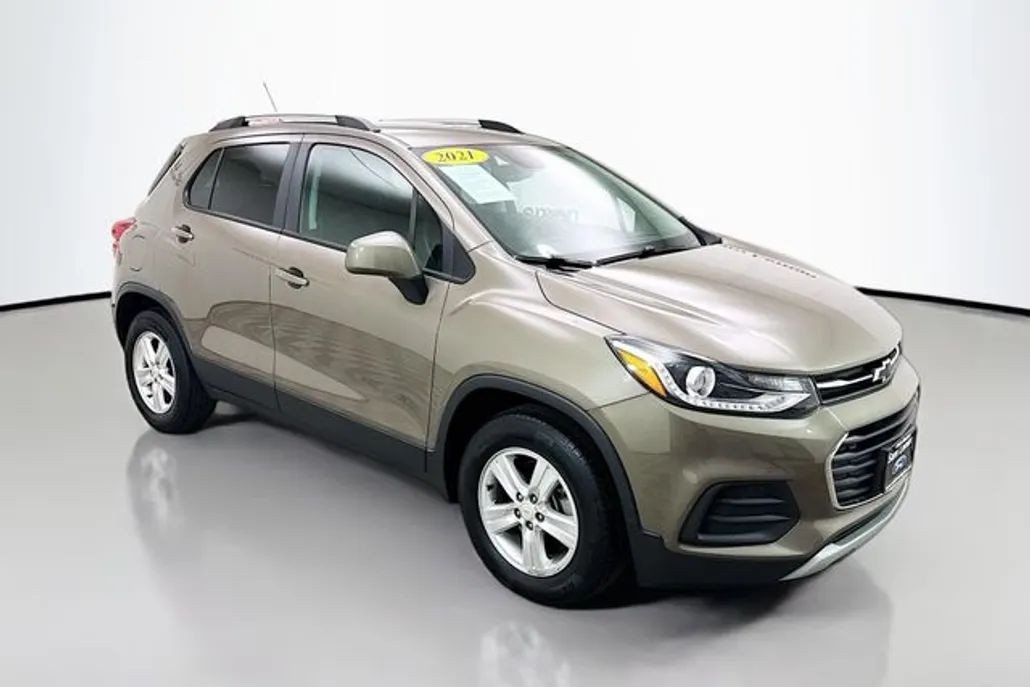 2021 Chevrolet Trax LT photo 1