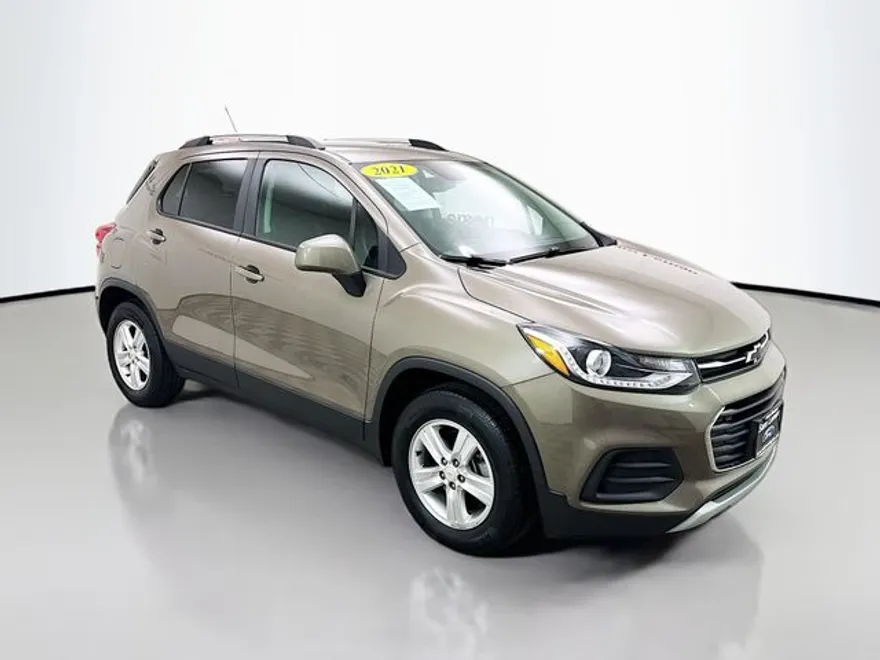 2021 Chevrolet Trax LT photo 1