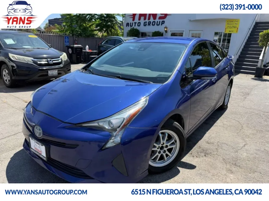 2017 Toyota Prius Two Eco Three Four Touring photo 1