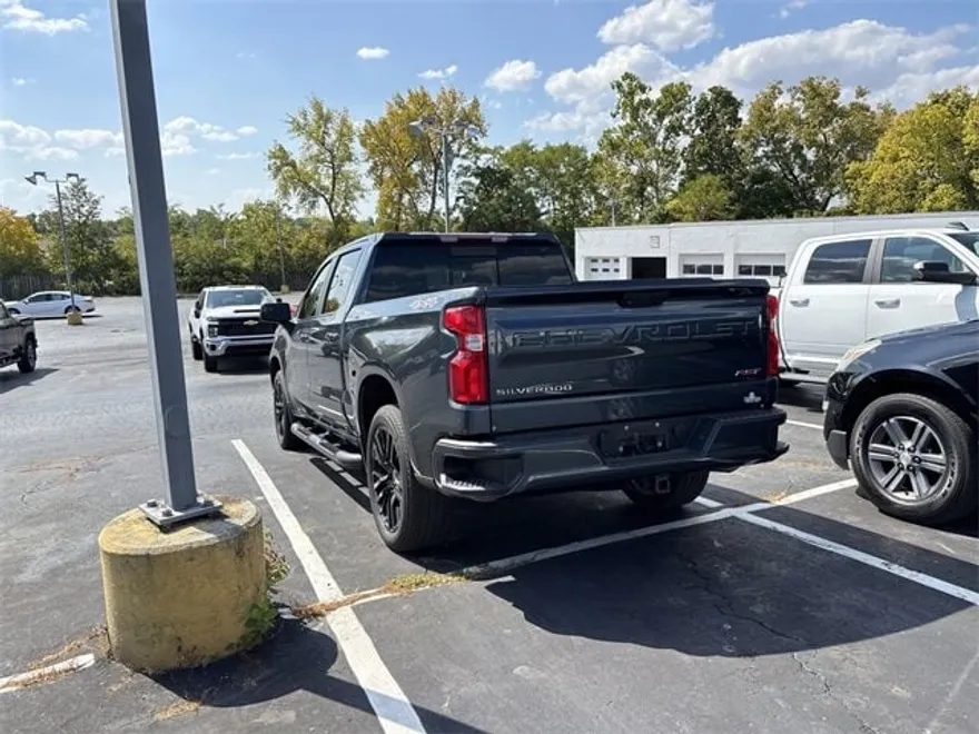 2020 Chevrolet Silverado 1500 RST photo 1