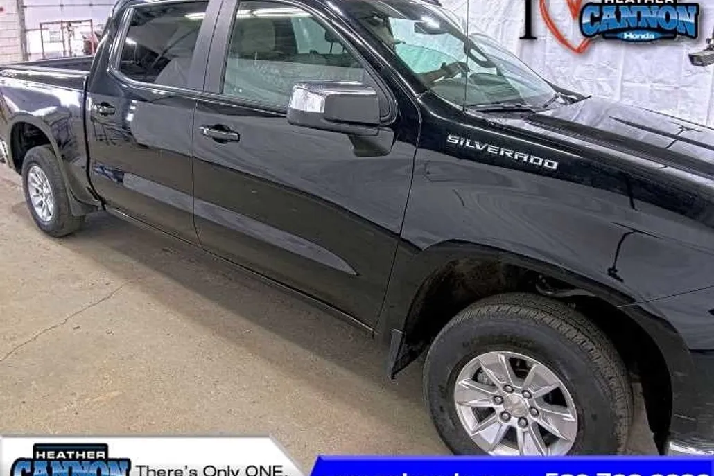 2022 Chevrolet Silverado 1500 photo 1