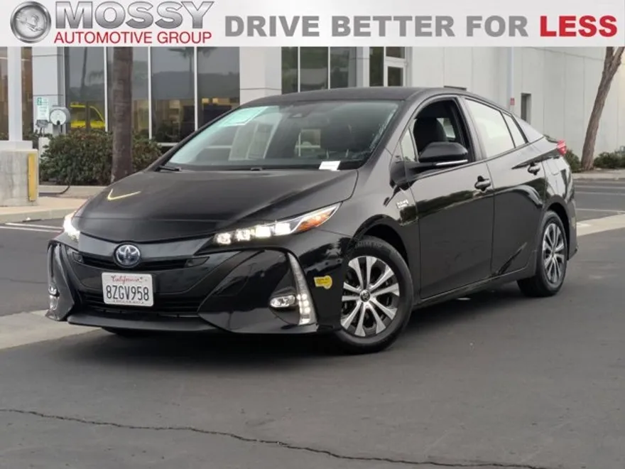 2022 Toyota Prius Prime Limited photo 1