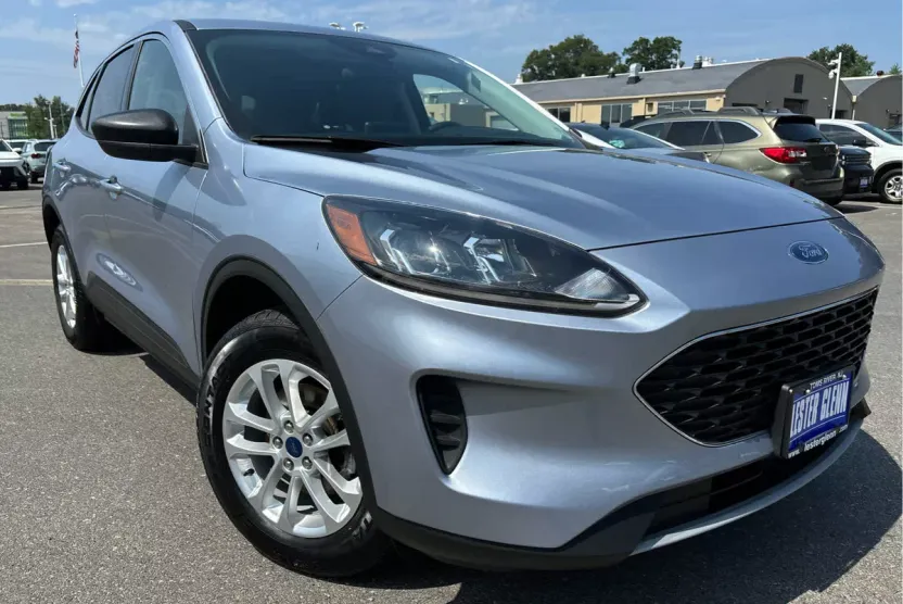 2022 Ford Escape SE photo 1