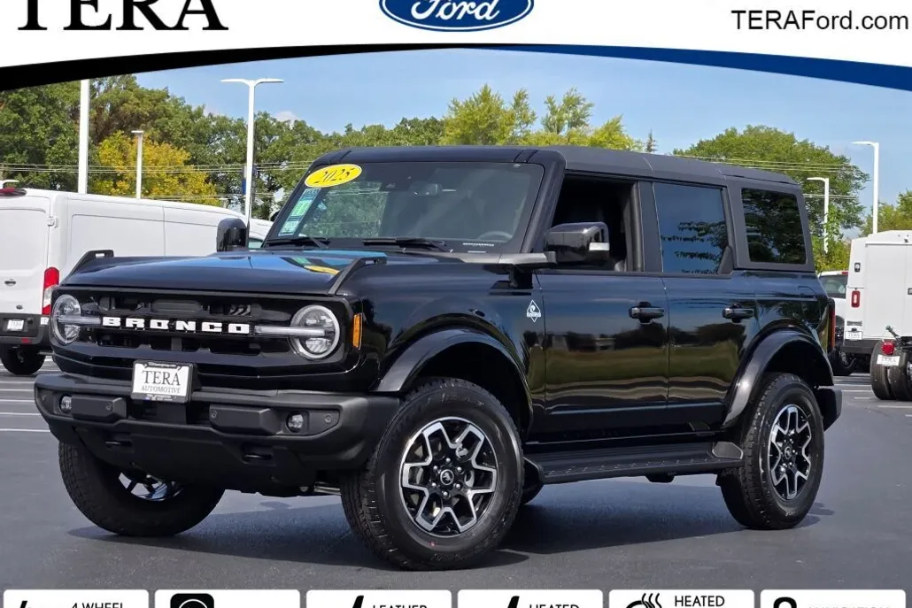 2025 Ford Bronco Outer Banks photo 1