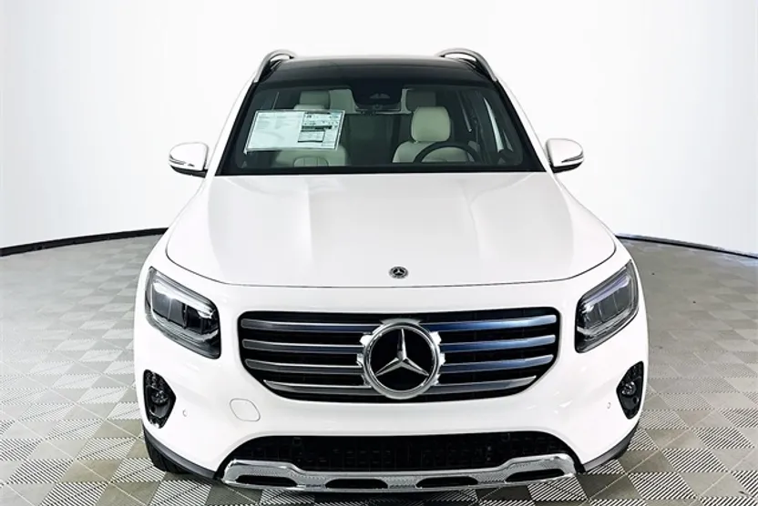 2025 Mercedes Benz GLB 250 photo 1
