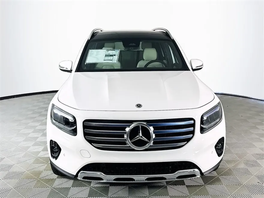 2025 Mercedes Benz GLB 250 photo 1