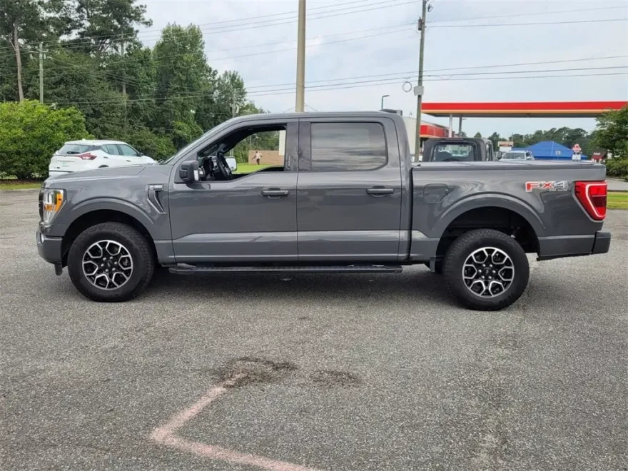 2021 Ford F-150 XLT photo 1
