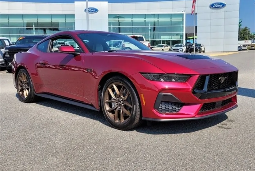 2025 Ford Mustang GT photo 1