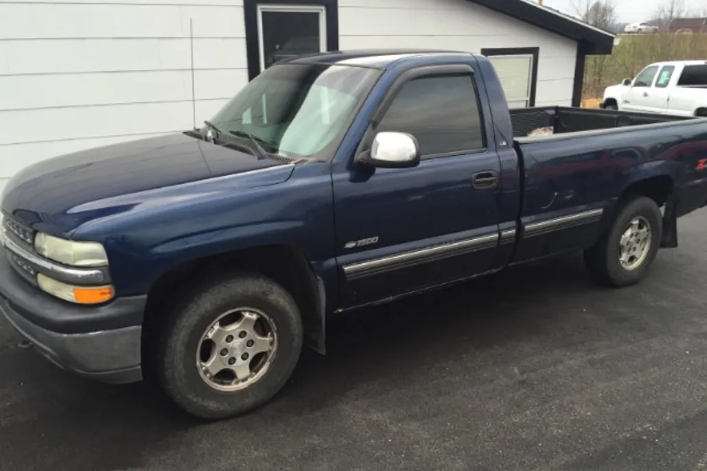 1999 Chevrolet Silverado 1500 photo 1
