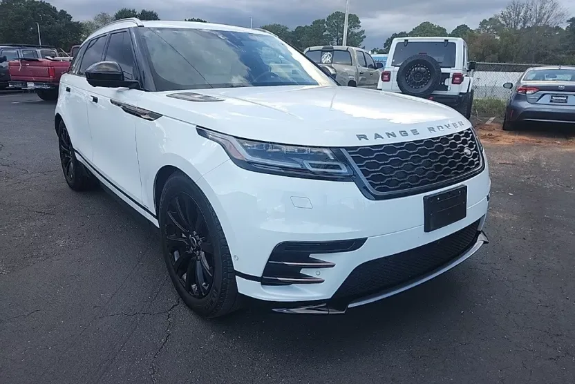 2018 Land Rover Range Rover Velar SE photo 1