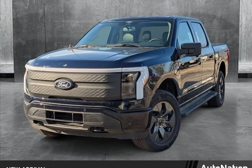 2025 Ford F-150 Lightning photo 1