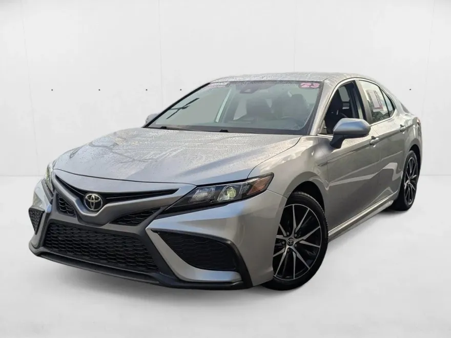 2023 Toyota Camry SE photo 1