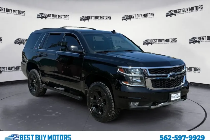 2017 Chevrolet Tahoe LT Z71 photo 1