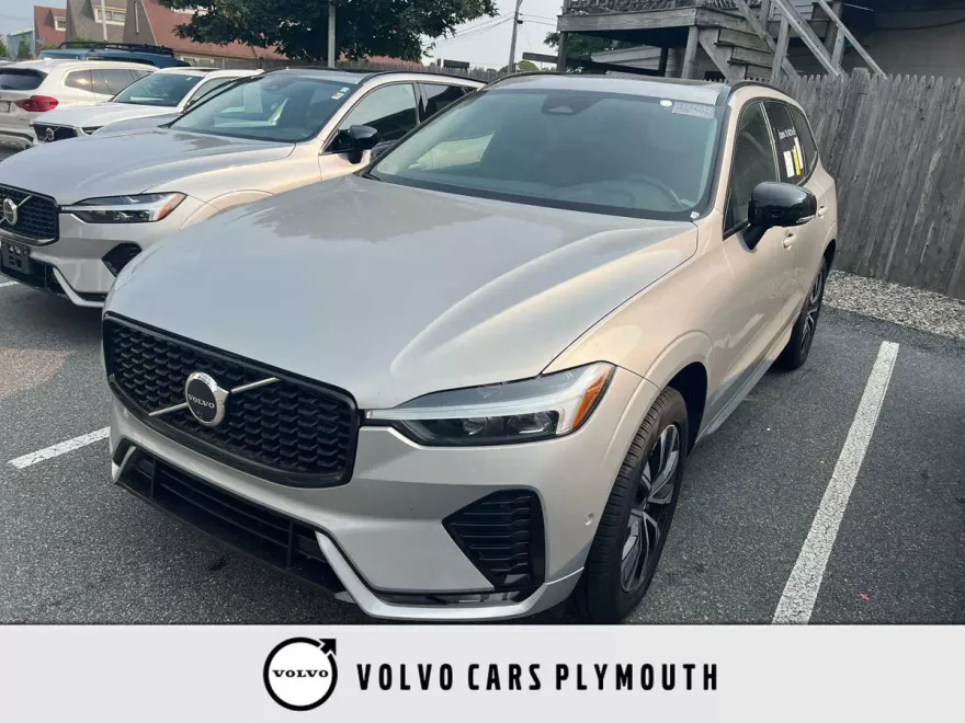 2025 Volvo XC60 B5 Plus photo 1