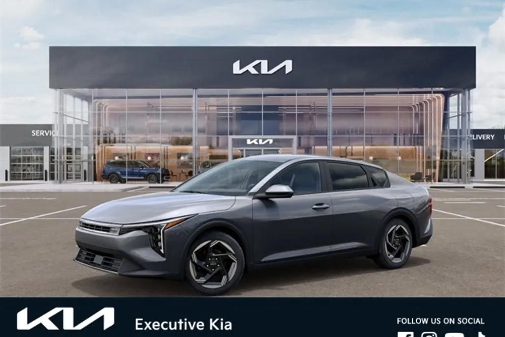 2025 Kia K4 EX photo 1