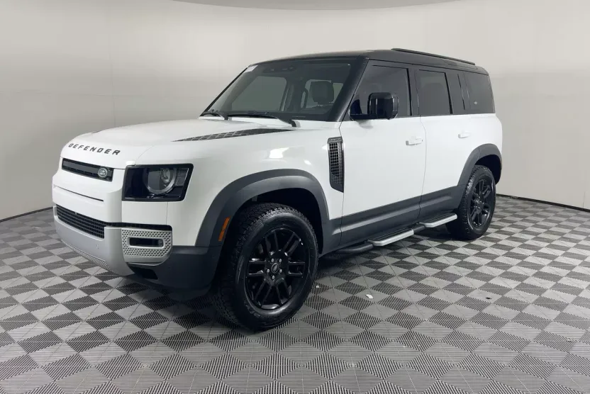 2023 Land Rover Defender S photo 1