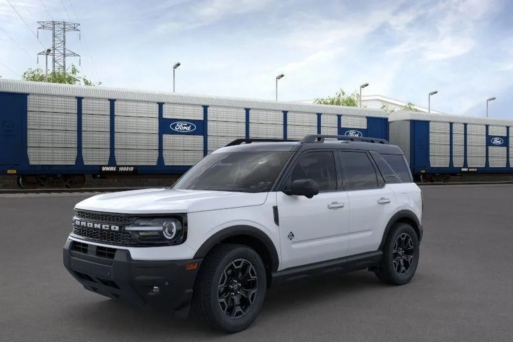 2025 Ford Bronco Sport Outer Banks photo 1
