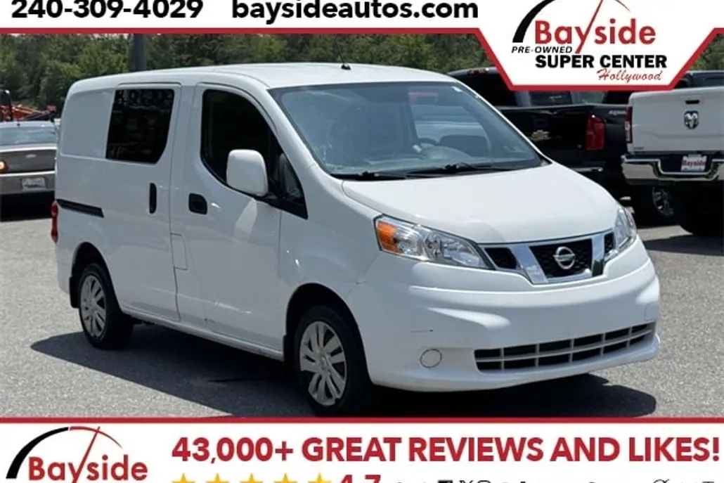 2019 Nissan NV200 SV photo 1