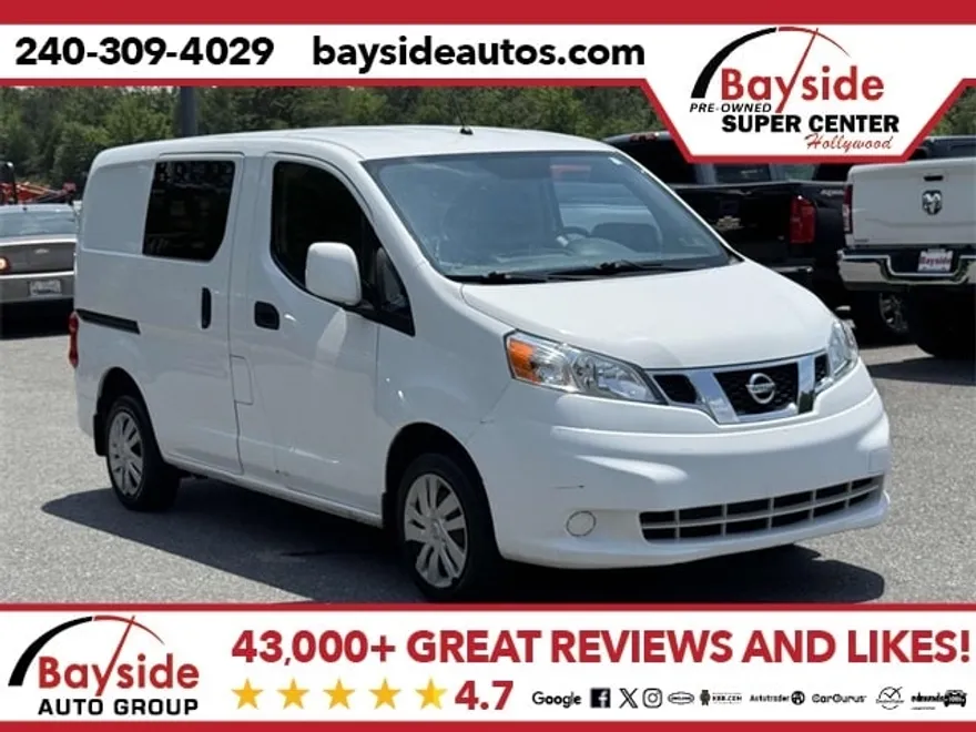 2019 Nissan NV200 SV photo 1
