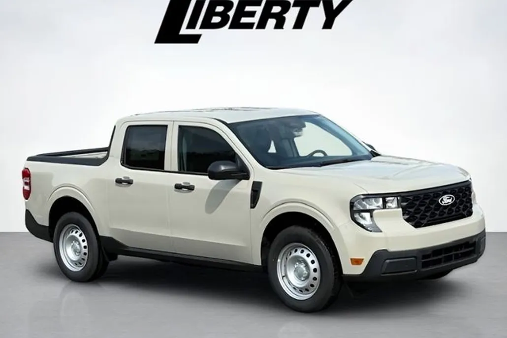 2025 Ford Maverick XL photo 1