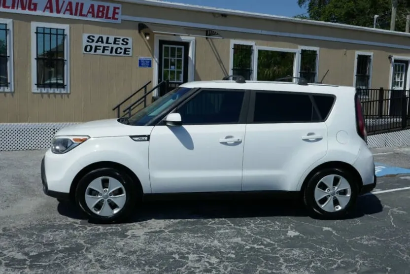 2016 Kia Soul Base photo 1