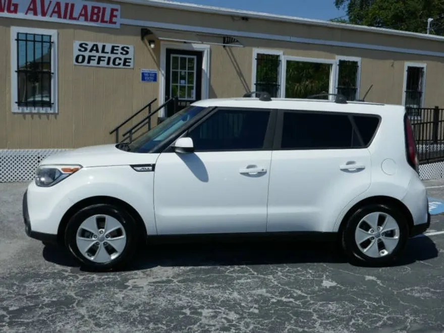 2016 Kia Soul Base photo 1