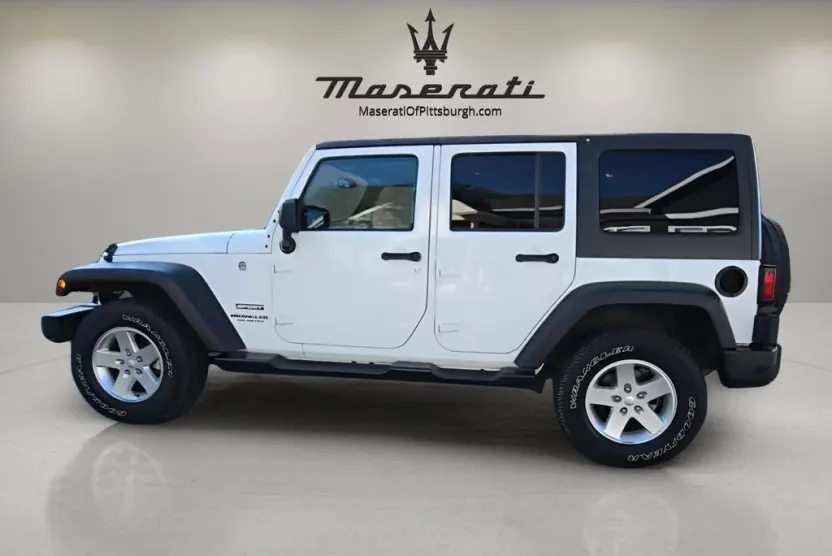 2016 Jeep Wrangler Unlimited Sport photo 1