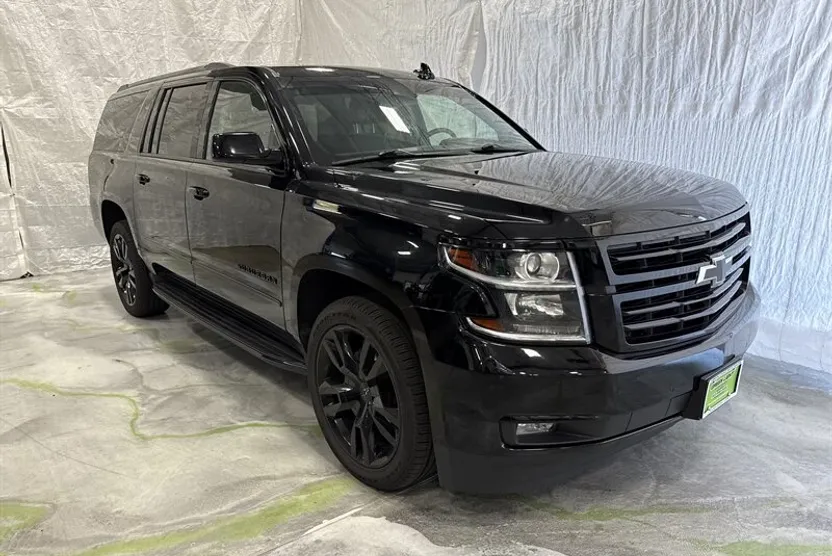 2019 Chevrolet Suburban Premier photo 1