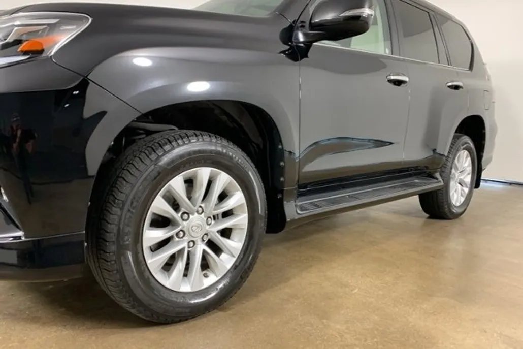 2023 Lexus GX 460 Premium photo 1