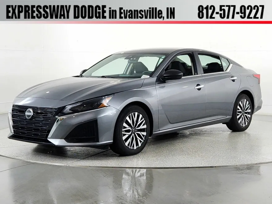 2024 Nissan Altima 2.5 SV photo 1
