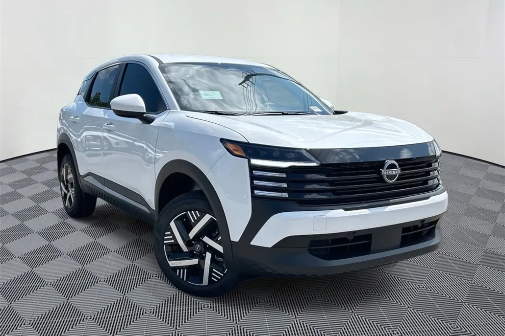 2025 Nissan Kicks SV photo 1