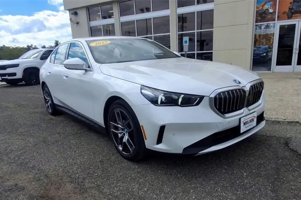 2025 Bmw i5 xDrive40 photo 1
