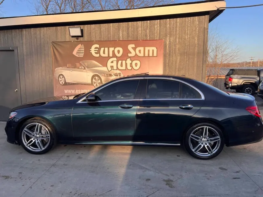 2018 Mercedes Benz E 300 photo 1