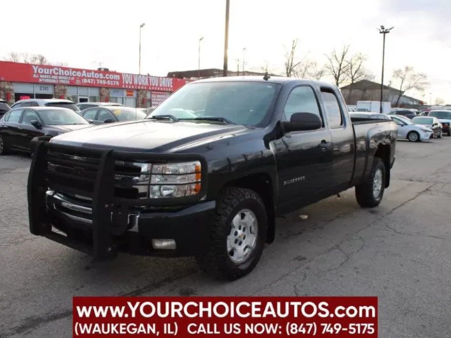 2011 Chevrolet Silverado 1500 LT photo 1