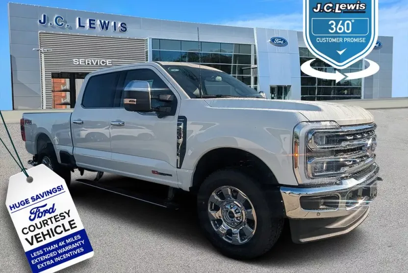 2025 Ford F-250 Lariat photo 1