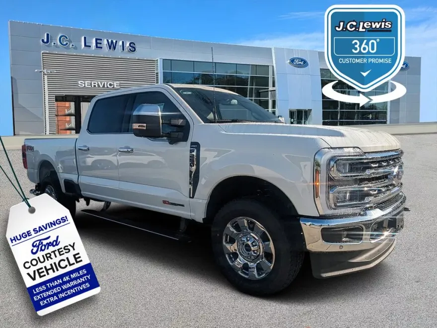 2025 Ford F-250 Lariat photo 1