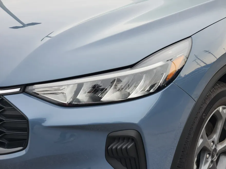 2025 Ford Escape ST-Line photo 1