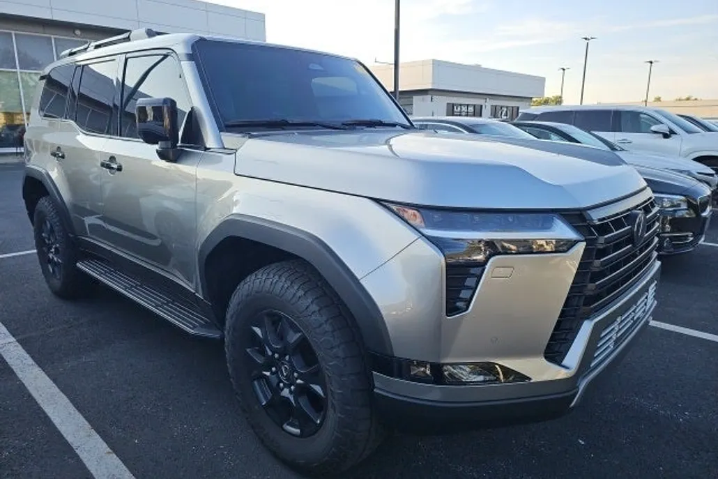 2024 Lexus GX 550 Overtrail photo 1