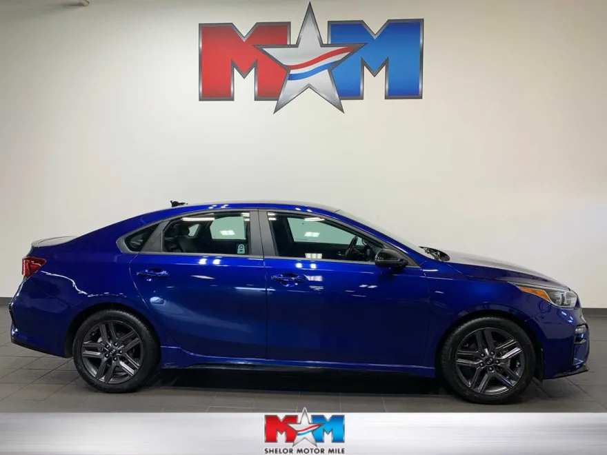 2021 Kia Forte GT-Line photo 1