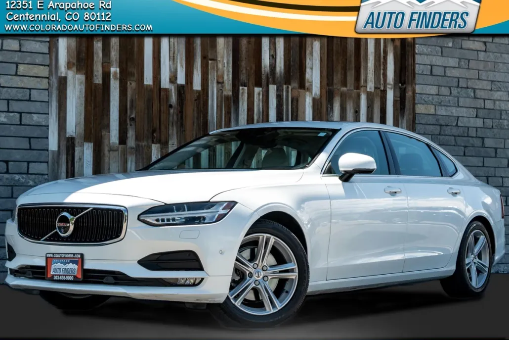 2018 Volvo S90 T5 Momentum photo 1