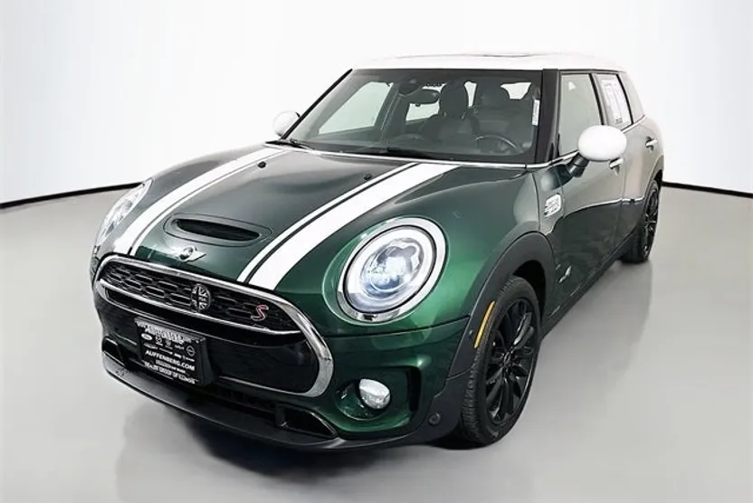 2017 Mini Clubman ALL4 Base S photo 1