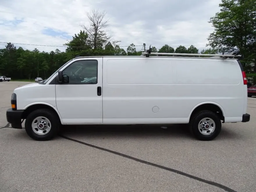 2019 Gmc Savana 3500 Cargo photo 1