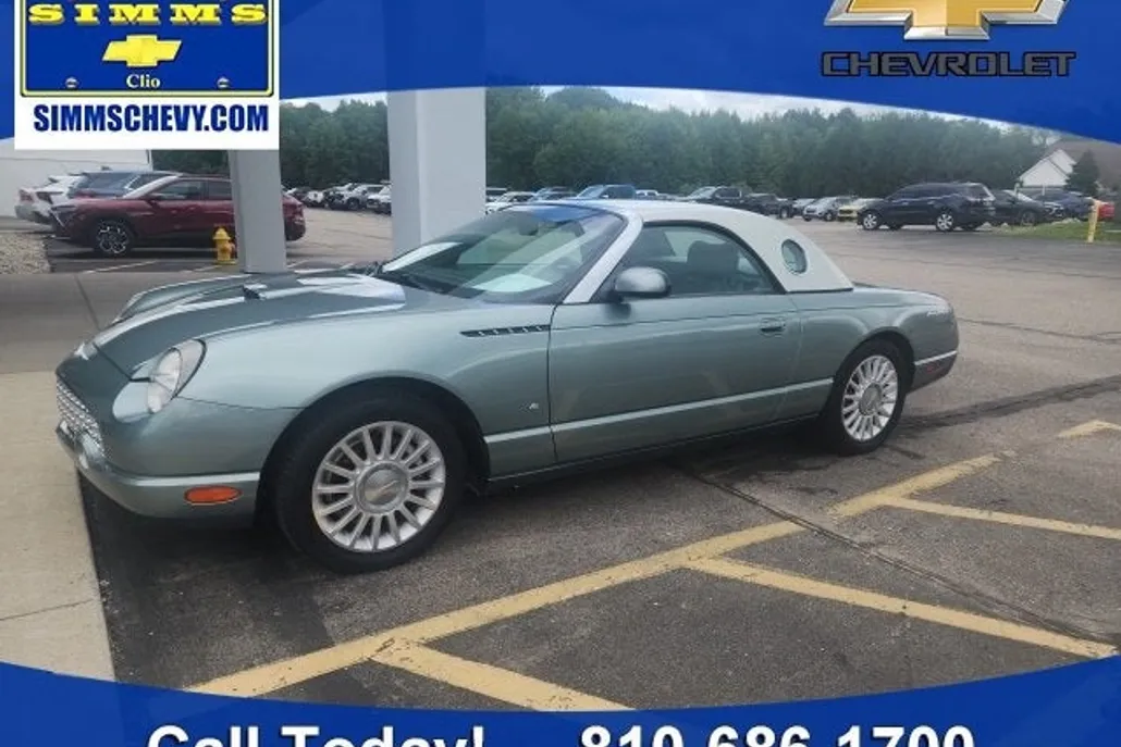 2004 Ford Thunderbird photo 1