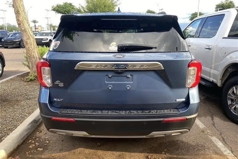 2020 Ford Explorer XLT photo 1